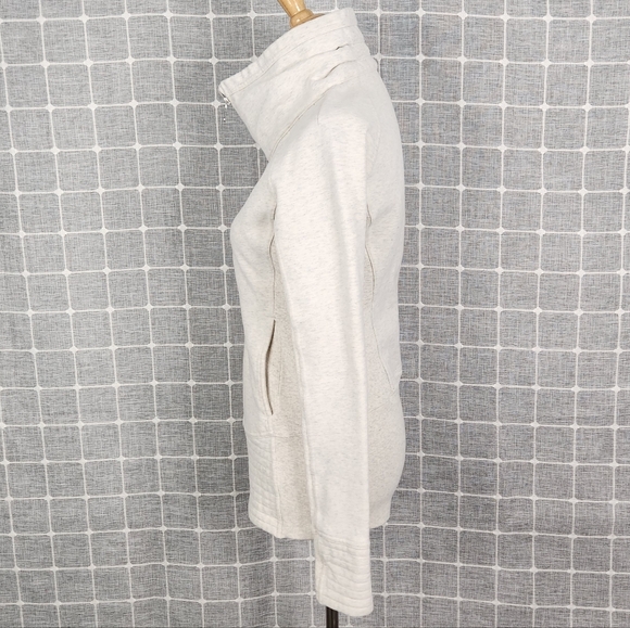 Lululemon Radiant Funnel Sweatshirt - Picture 4 of 6